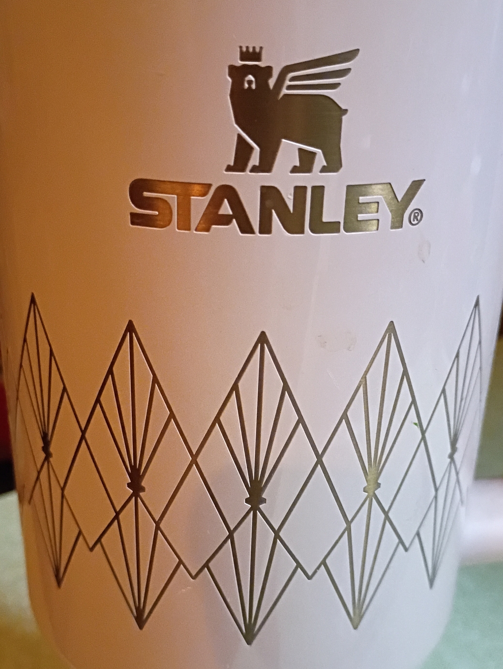 Stanley Quencher H2.0 FlowState Tumbler 40 Oz, Rose/Pink/Gold Insulated Mug - Picture 3 of 8